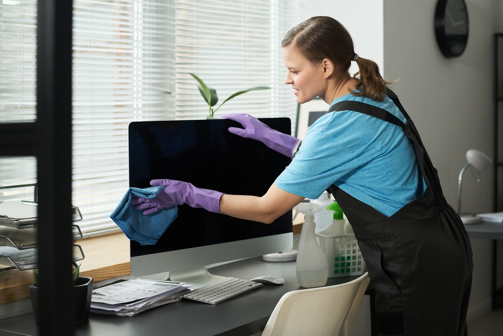 Where can I find a reliable maid service near me in Oakland, CA